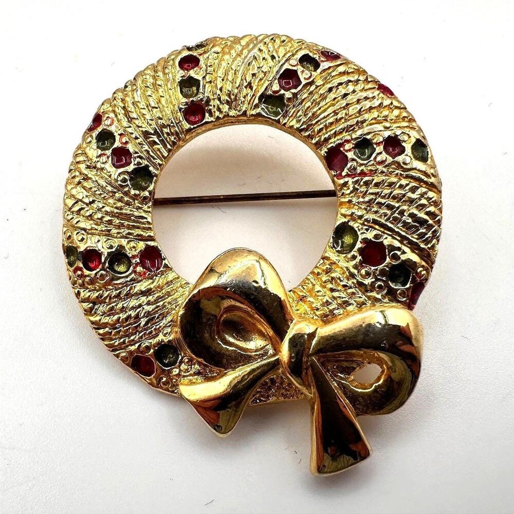 Vintage 80s Wreath Brooch Gold Tone Red & Green Rhinestone Bow Pin Retro Jewelry